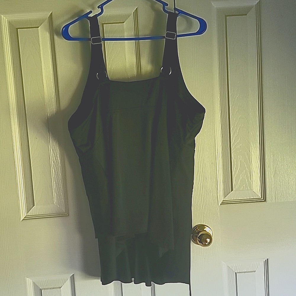 Tankini - Picture 3 of 4